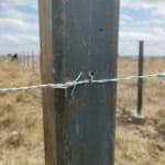 u-nails installed on a Timao plastic post